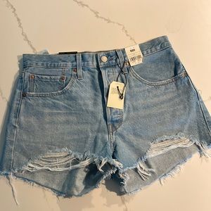 New with tags! Levi’s 501 shorts